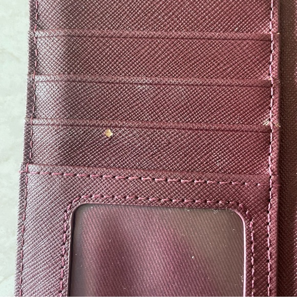 Fossil Women’s Deep Raspberry Leather Wallet - Picture 4 of 6